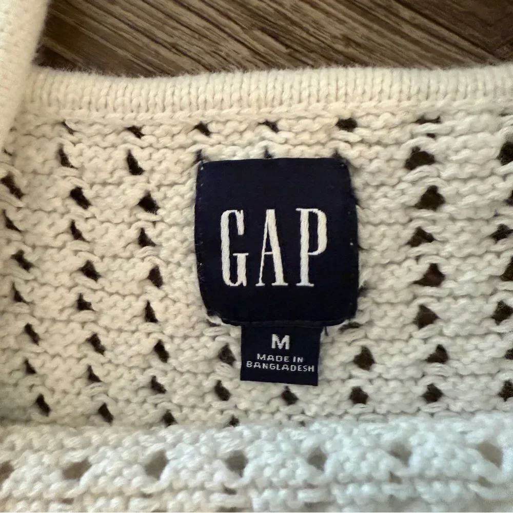 Gap Crochet Tank - Picture 2 of 6